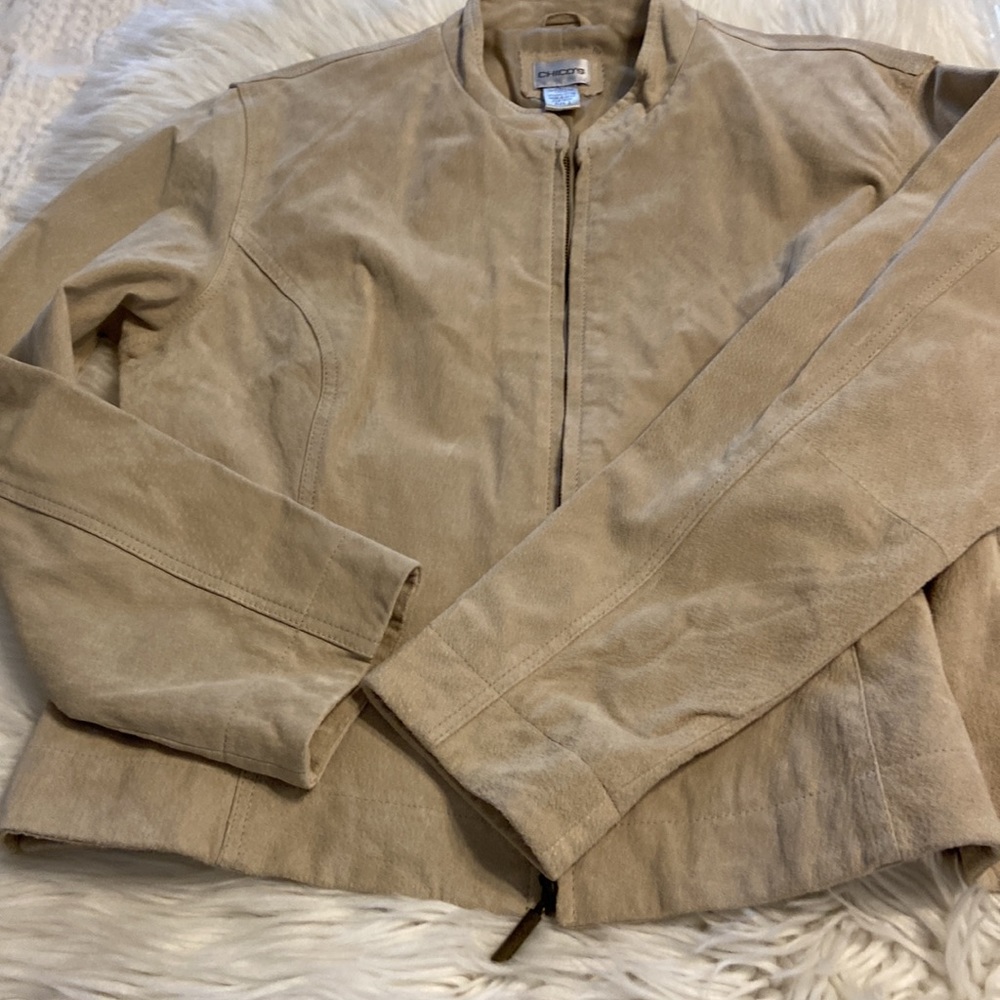 Chicos Leather Jacket excellent condition with front zipper tan color - Picture 14 of 16